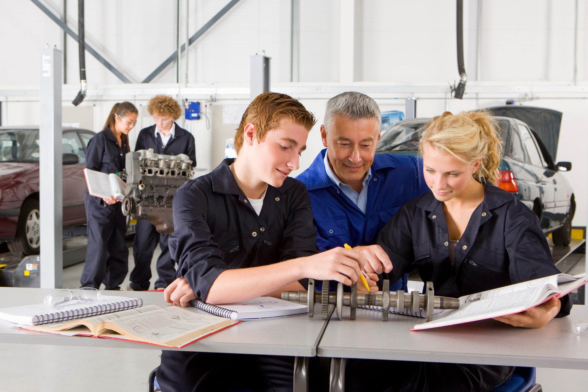 What Is the Difference Between Trade School and Community College?